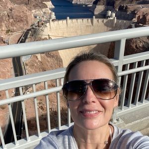 Meet your Posher, Pamela